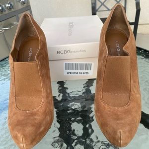 BCBGeneration real suede booties (brown 7.5)